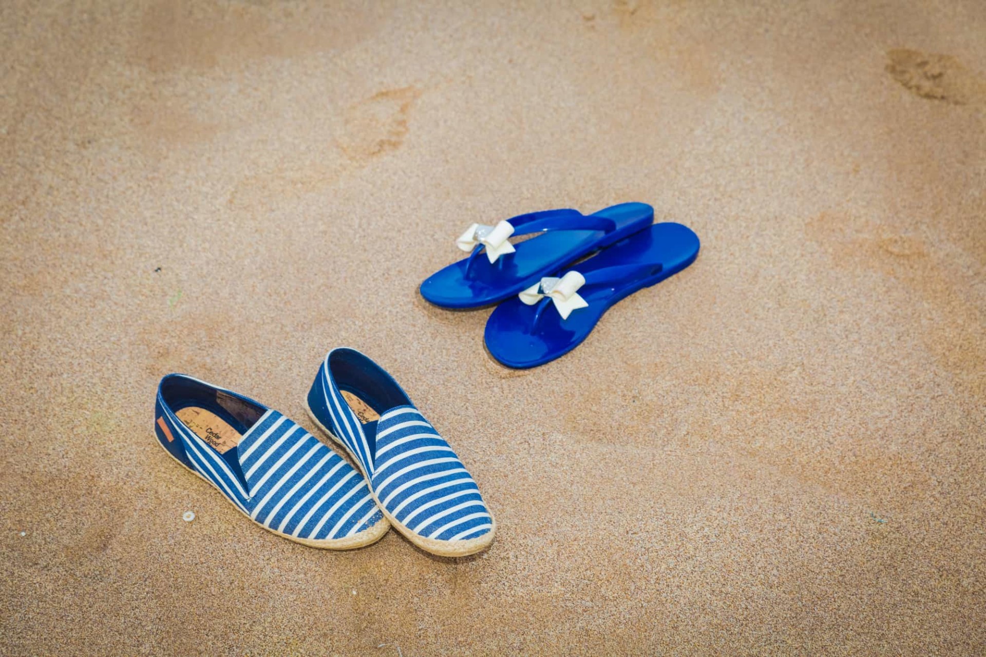 What Are the Best Types Of Shoes To Wear on the Beach? Shoe Finale