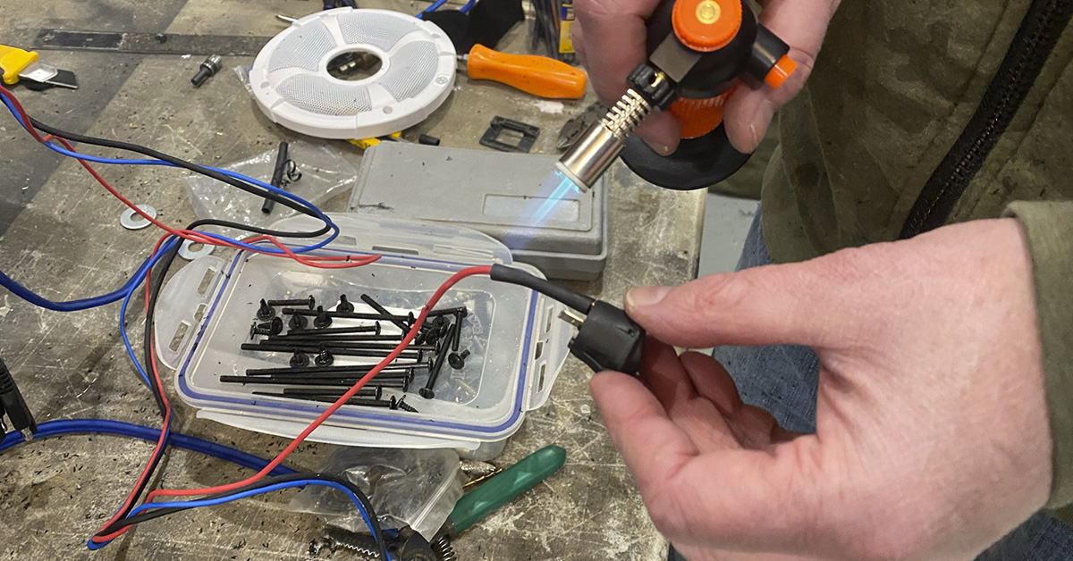 Make Your Own “Binford 5000” Snow Goose Caller Shoot On