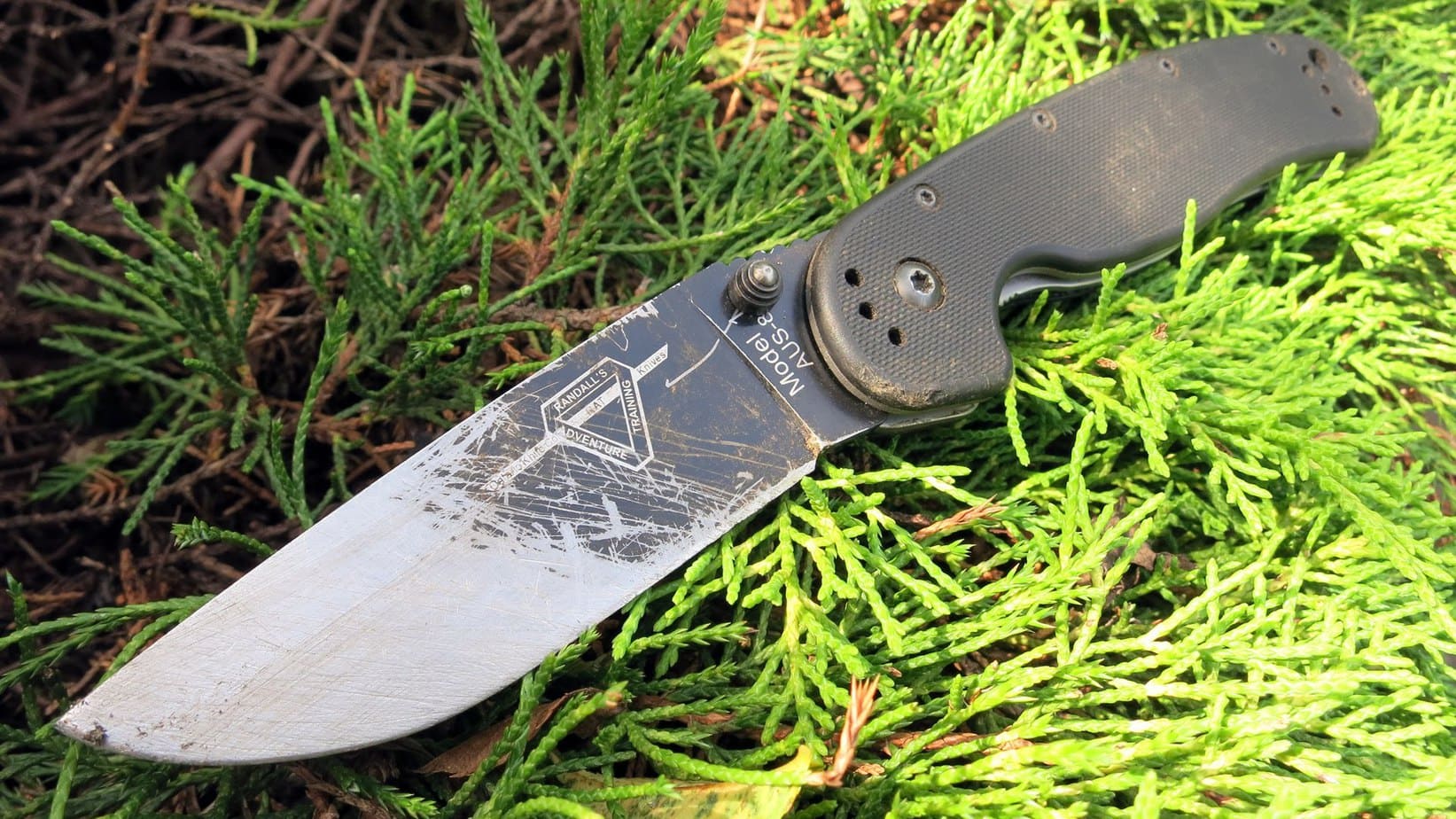 Ontario RAT 1 vs. Spyderco Tenacious Comparison And Review