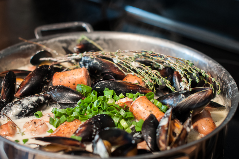 Erick Harcey’s Mussles with Chicken Sausage