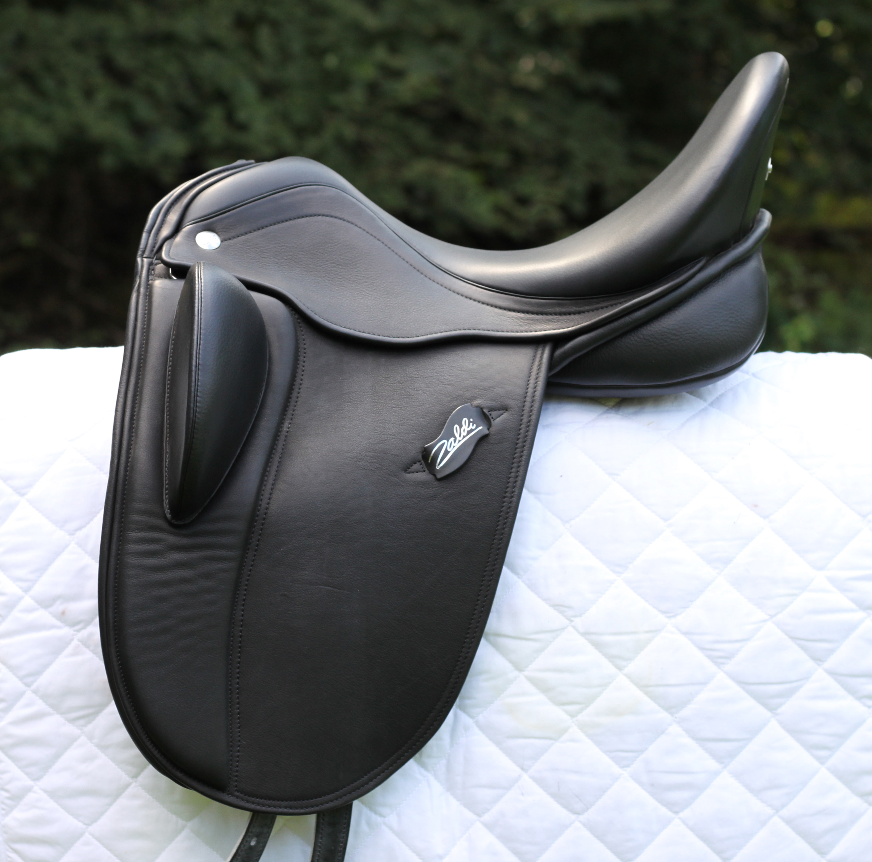 19" Zaldi Dressage Saddle