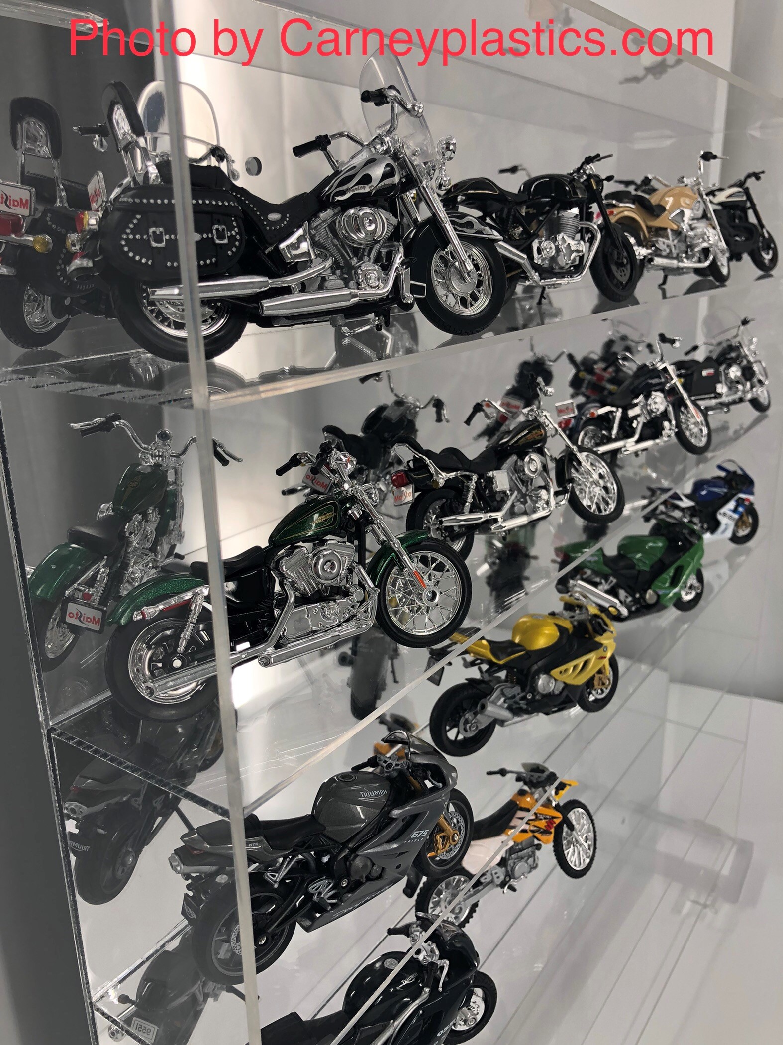 Motor Cycle Display Case 24 Motor Cycles 1/18