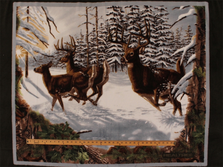 Realtree Wildlife Panel Deer Fleece Fabric Panel (p1517s)