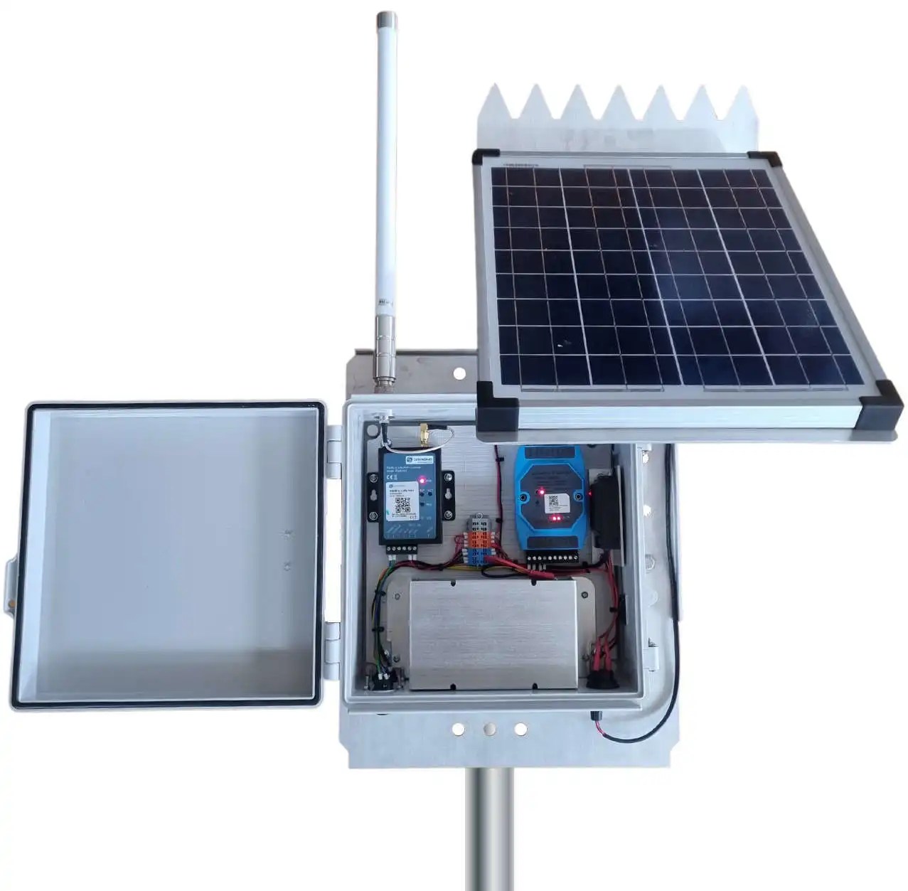 Pole Mount 20W Solar Kit with 12V 7AH SLA Battery and IP67 Enclosure