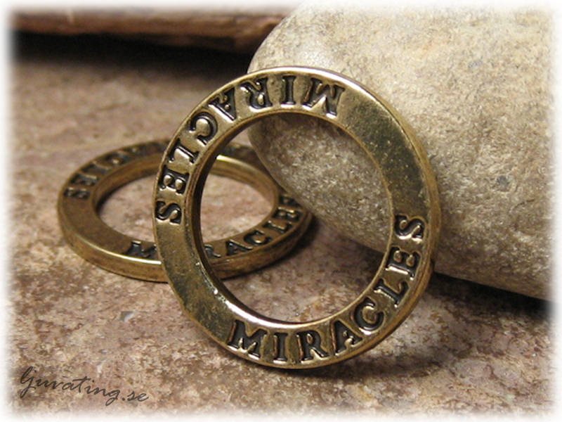 Ring med text MIRACLES antik brons ca 22 mm Affirmation