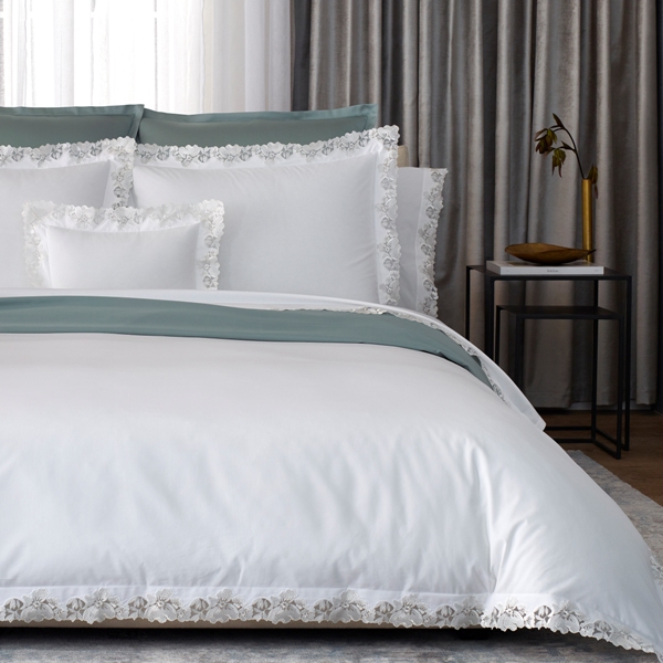 Virginia Bedding by Matouk Bedside Manor