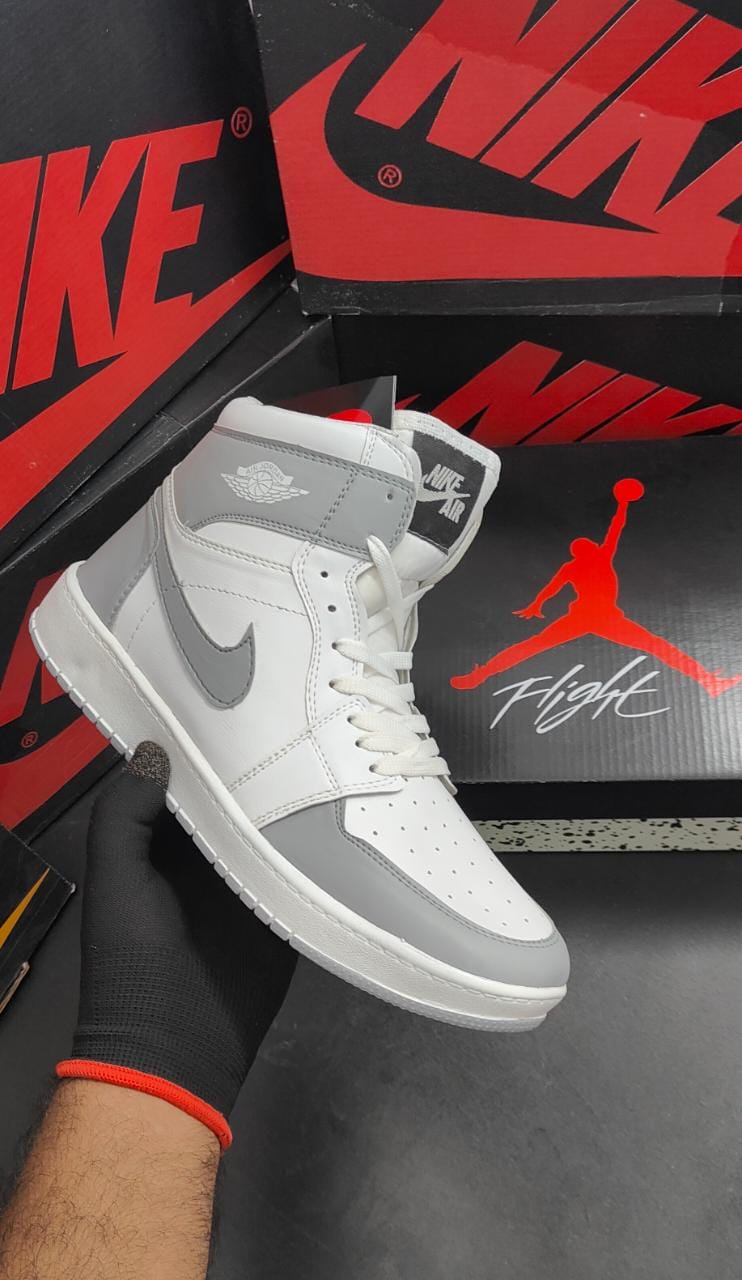Purchase Jordan First Copies (7Aquality shoes) online for the lowest