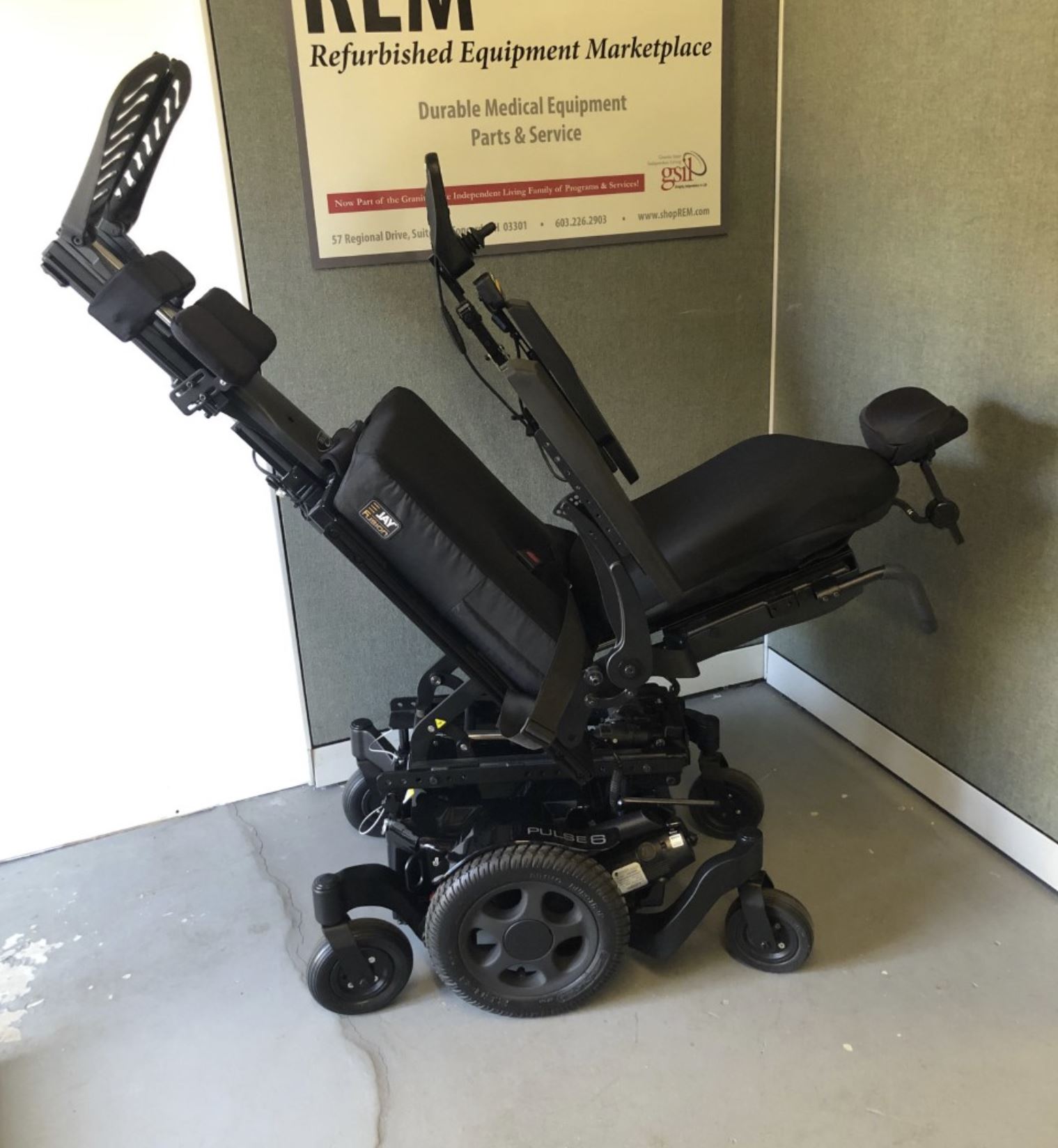 Wheelchair Power Quickie Pulse 6 20″W x 18″D REM