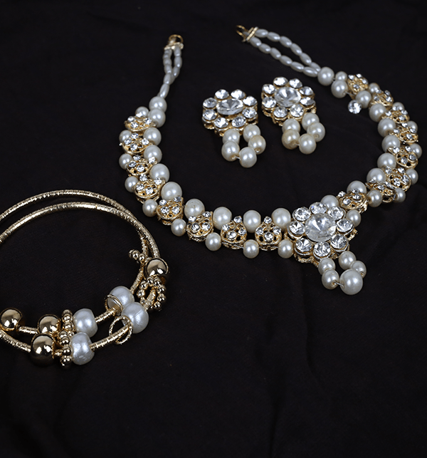 Women's Pearl Jewellery Set With Bangles (PS233) Online Shopping
