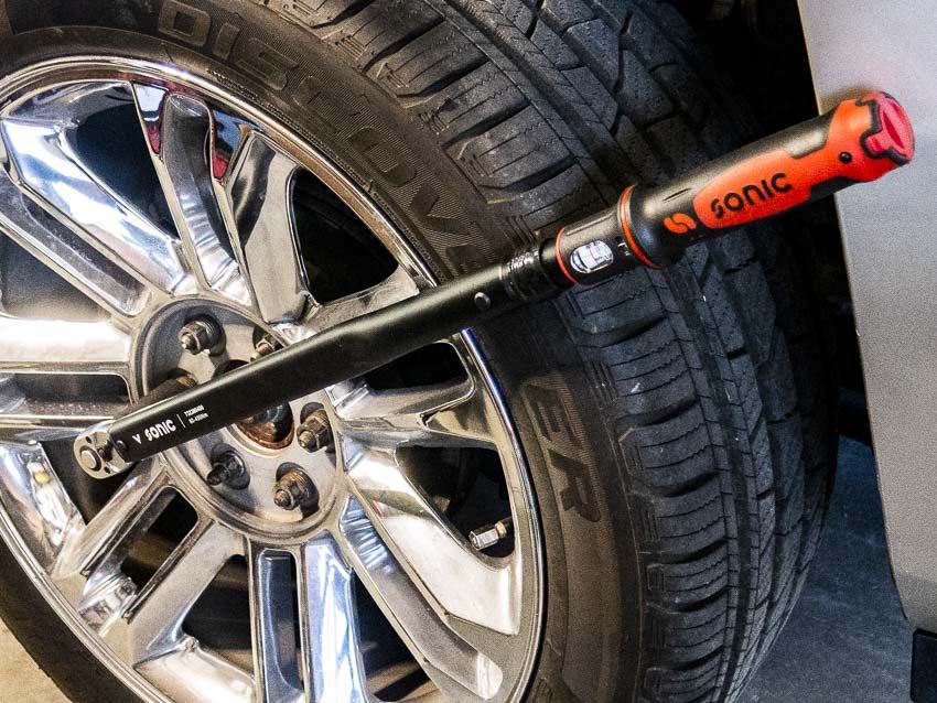 How To Use a Torque Wrench Video & How It Works [CLICKCLICK] STR