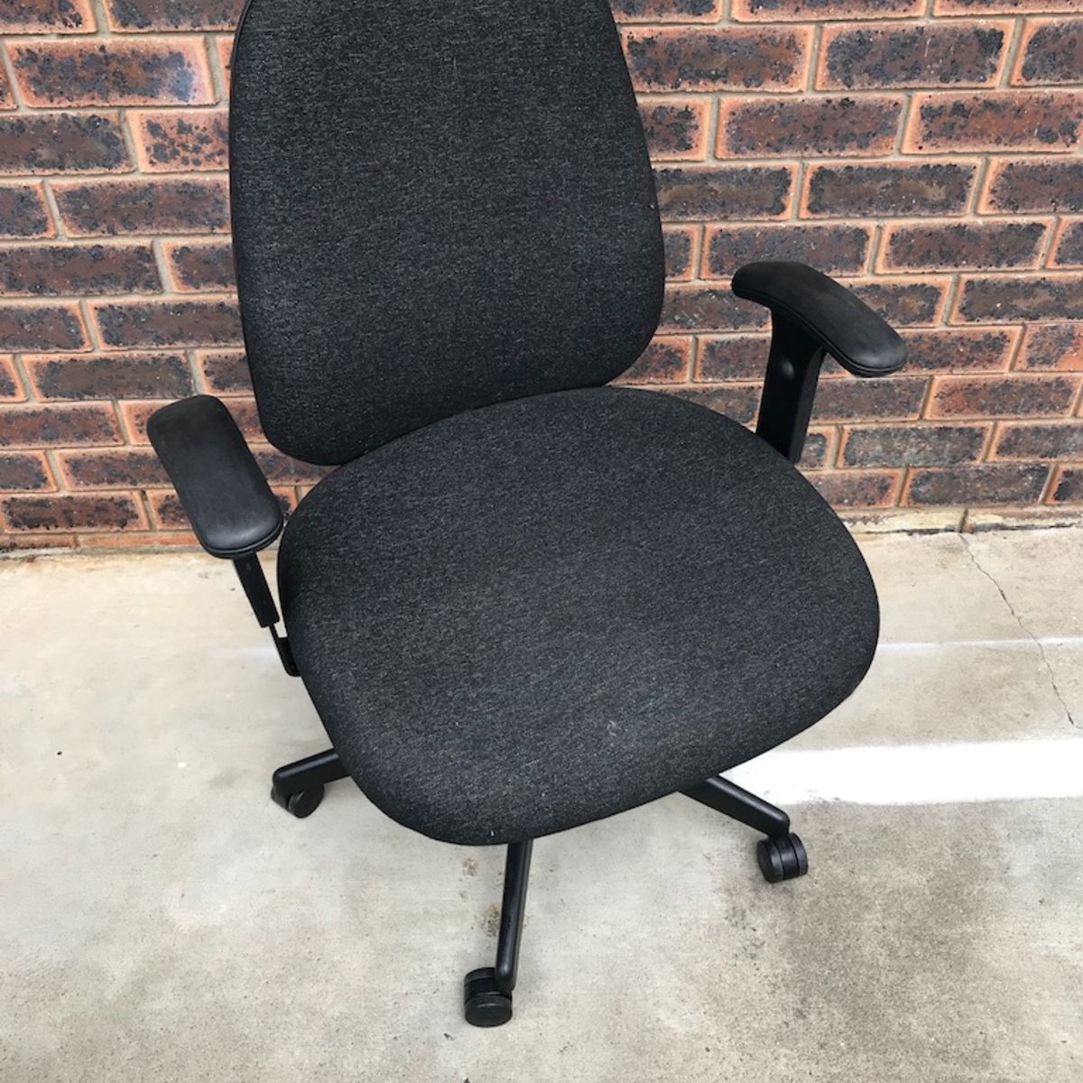 Grey Gas Lift Office Chair With Metal Legs and Arms ShopUp Retail