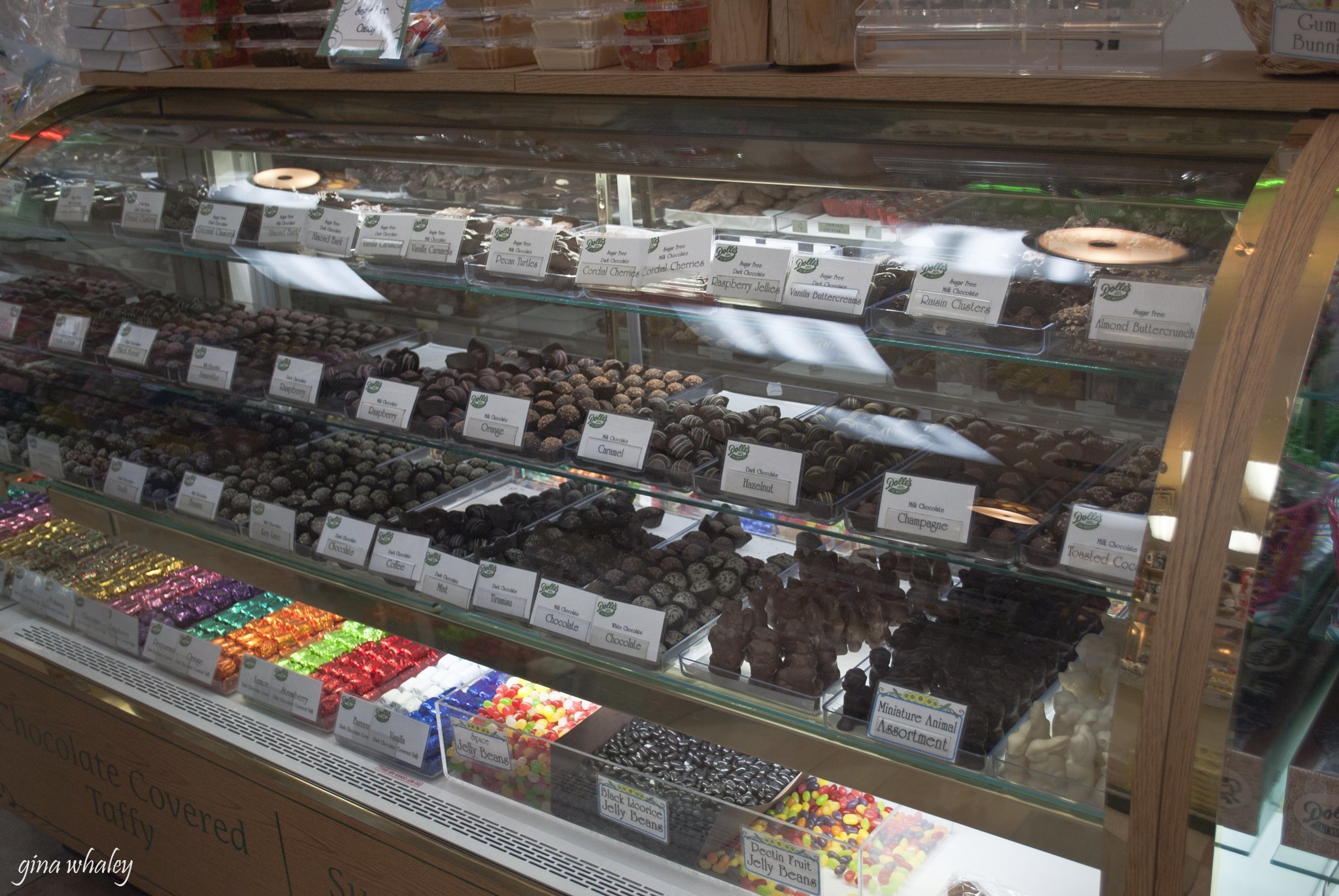 Behind the Scenes at Dolle's Candy in OCMD Eastern Shore Magazine