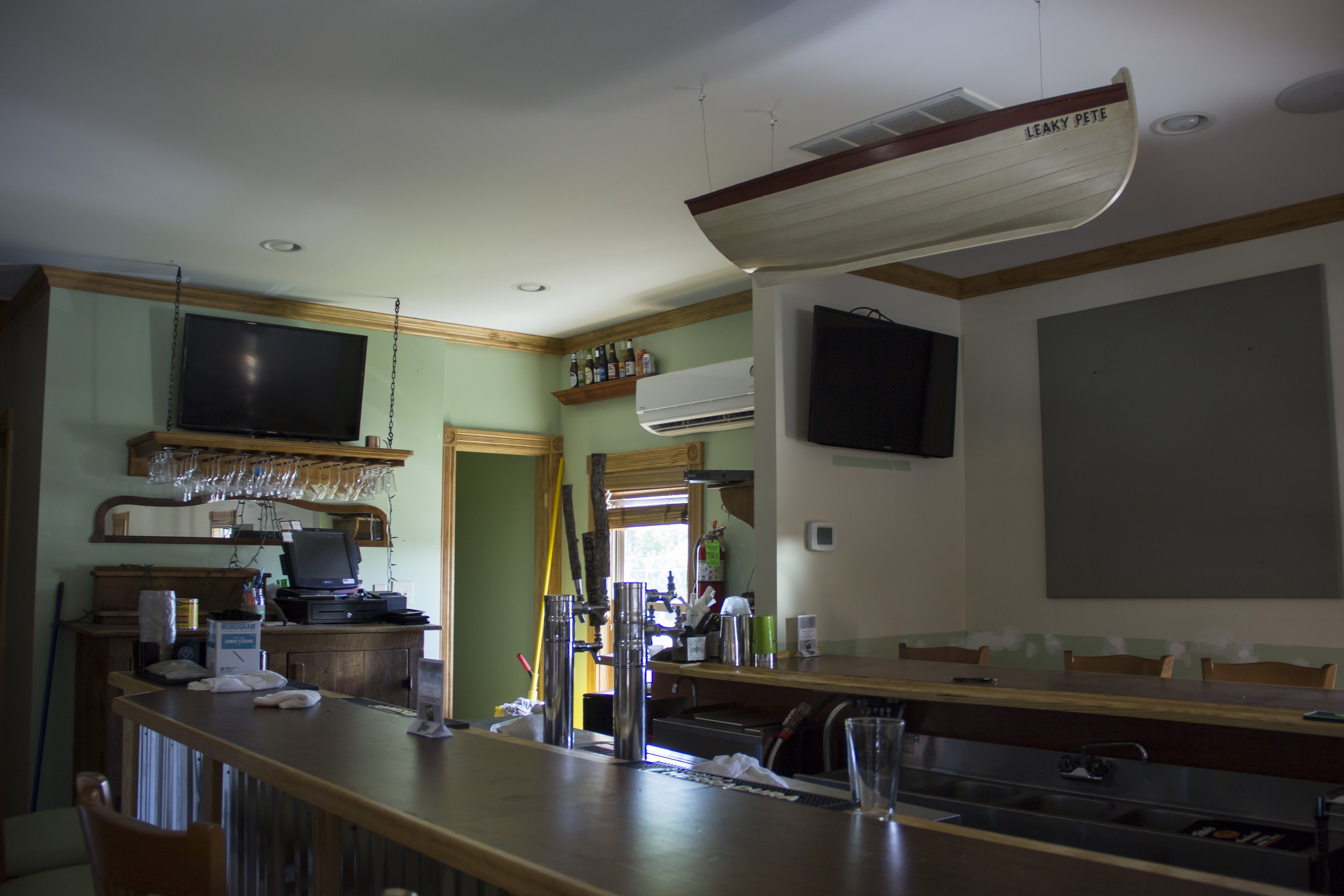 FINS Ale House & Raw Bar Comes to Berlin, MD Shorebread