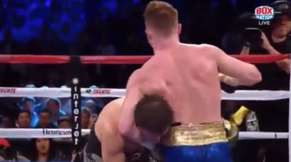 Can you Headlock in Boxing? (Legal and Illegal Clinching) Shortboxing