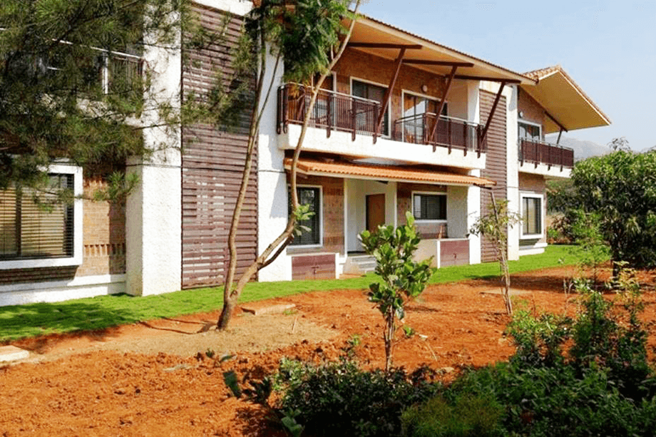 Wellness Retreat with Pool in Mulshi