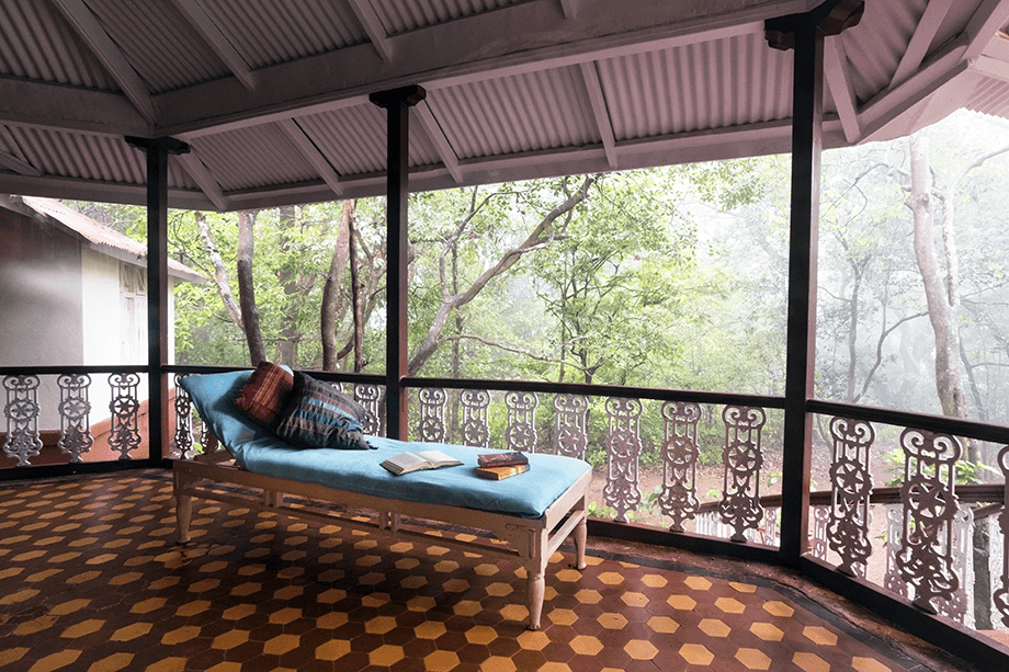 A Vintage 4 Bedroom Colonial Bungalow in Matheran