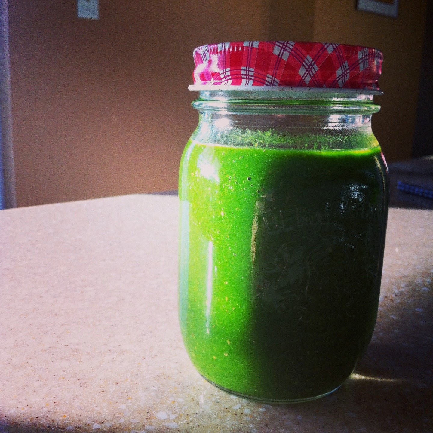 'MIGHTY KALE' SMOOTHIE MAKEOVER SHORT PRESENTS