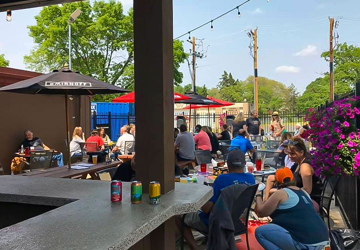 Coon Rapids Shortstop Bar & Grill