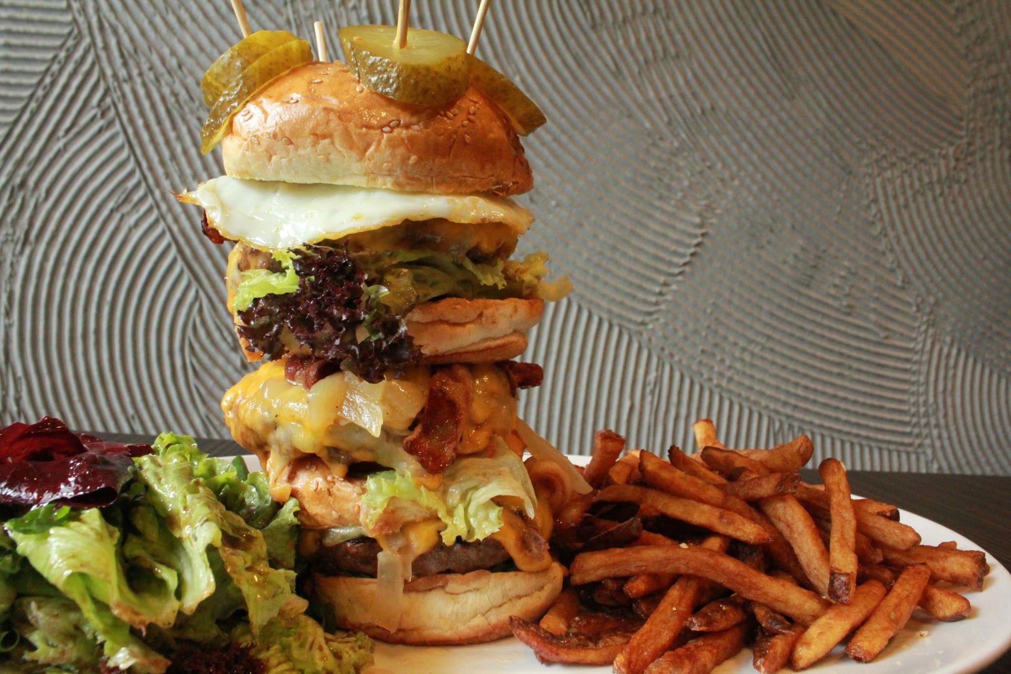 Get Your Hands on These XXXL Burgers Shout