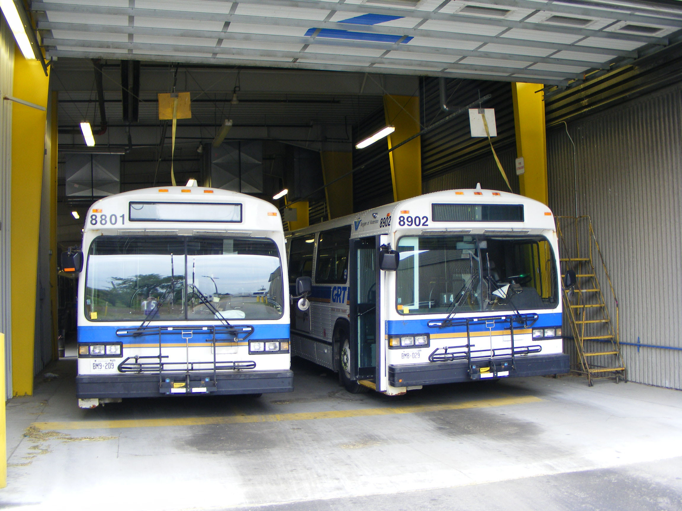 Grand River Transit SHOWBUS CANADA BUS IMAGE GALLERY Ontario