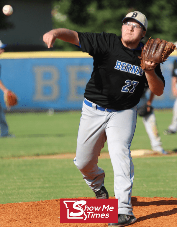 Bernie Mules Slam Naylor in 10 Run Rule