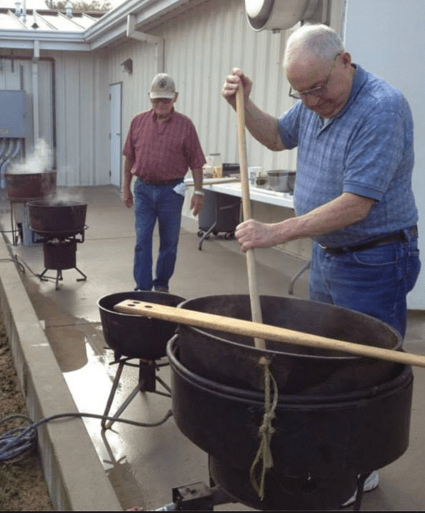 Kettle Beef Dinner Set for Sunday