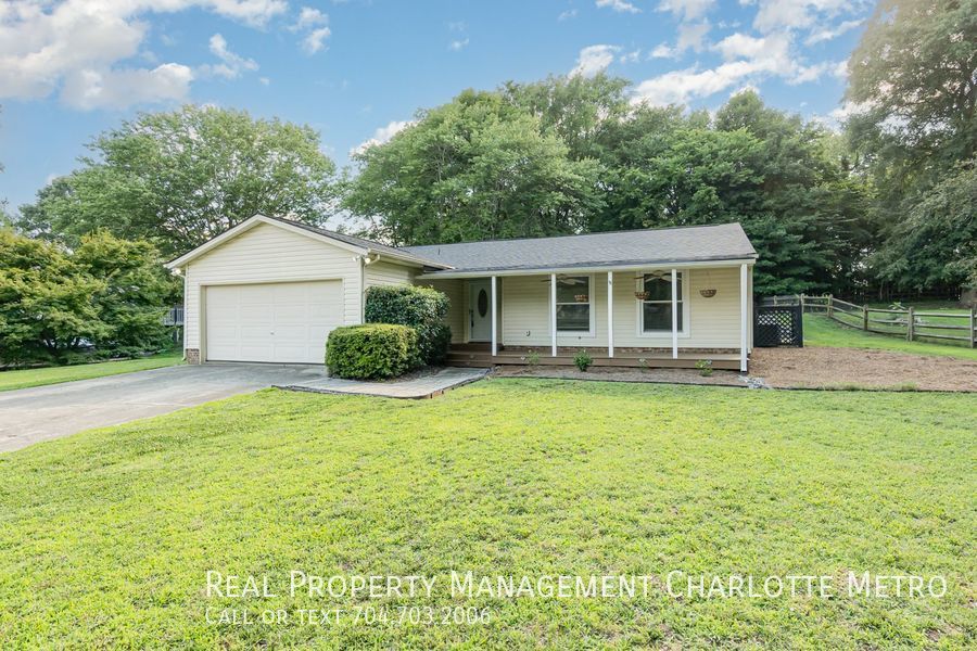 7249 Shadowlake Drive, Charlotte, NC 28226 Real Property Management