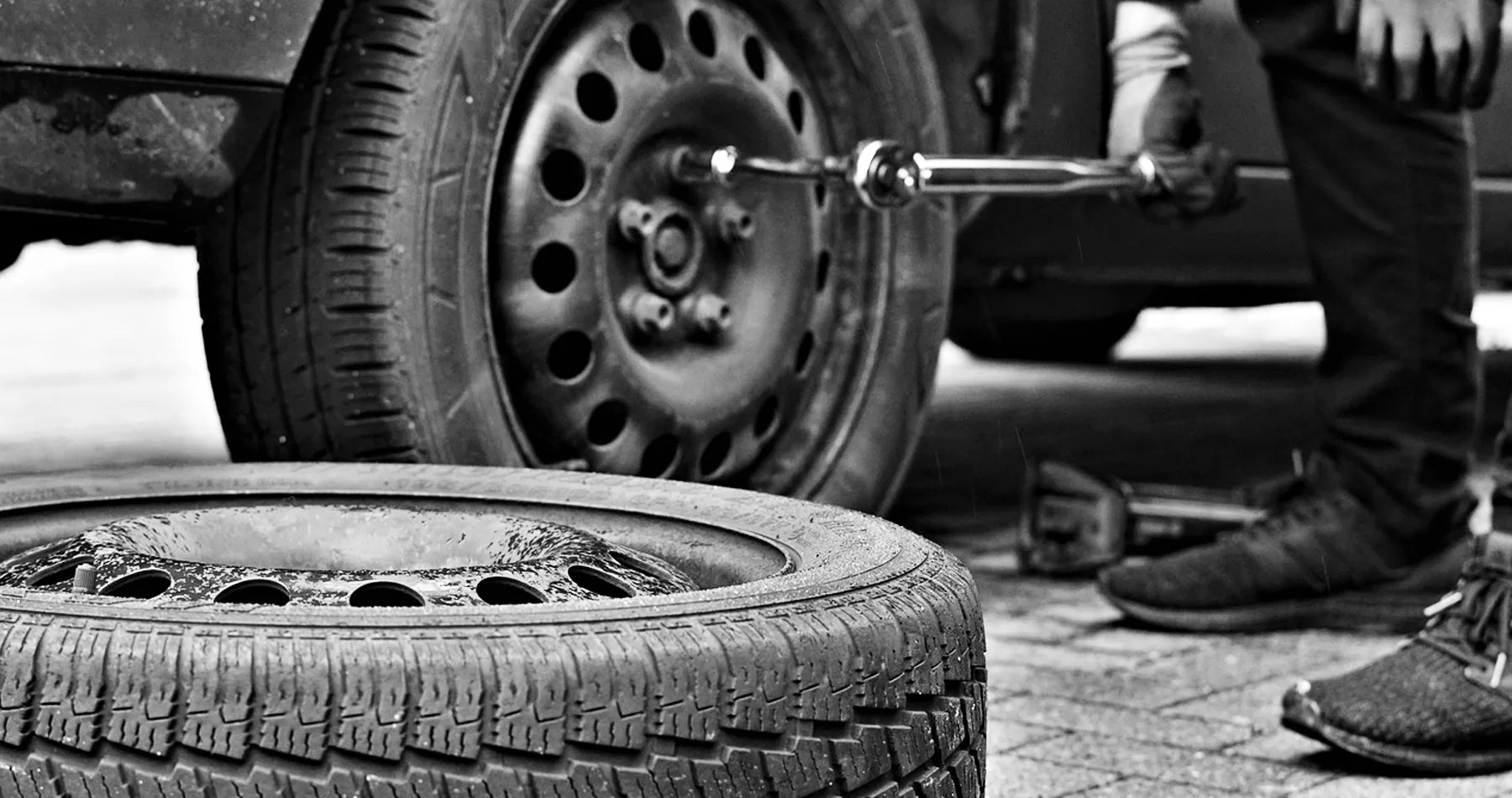 How to know when to change car tires? Important Signals