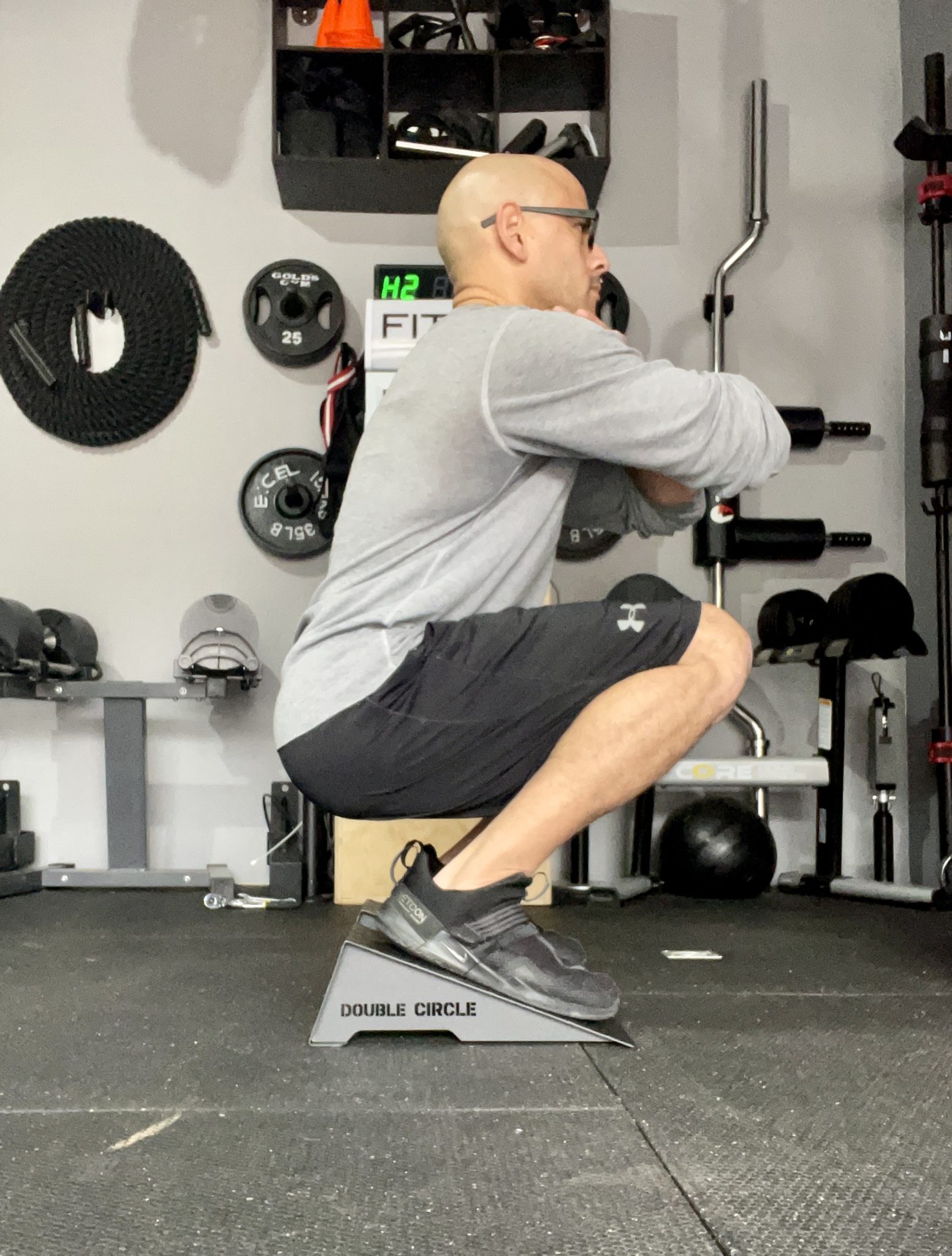 Squat Wedges Review (Double Circle Fitness) Slant Board for Squats