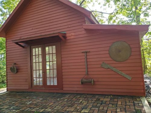 Red Shed – Shrine Mont