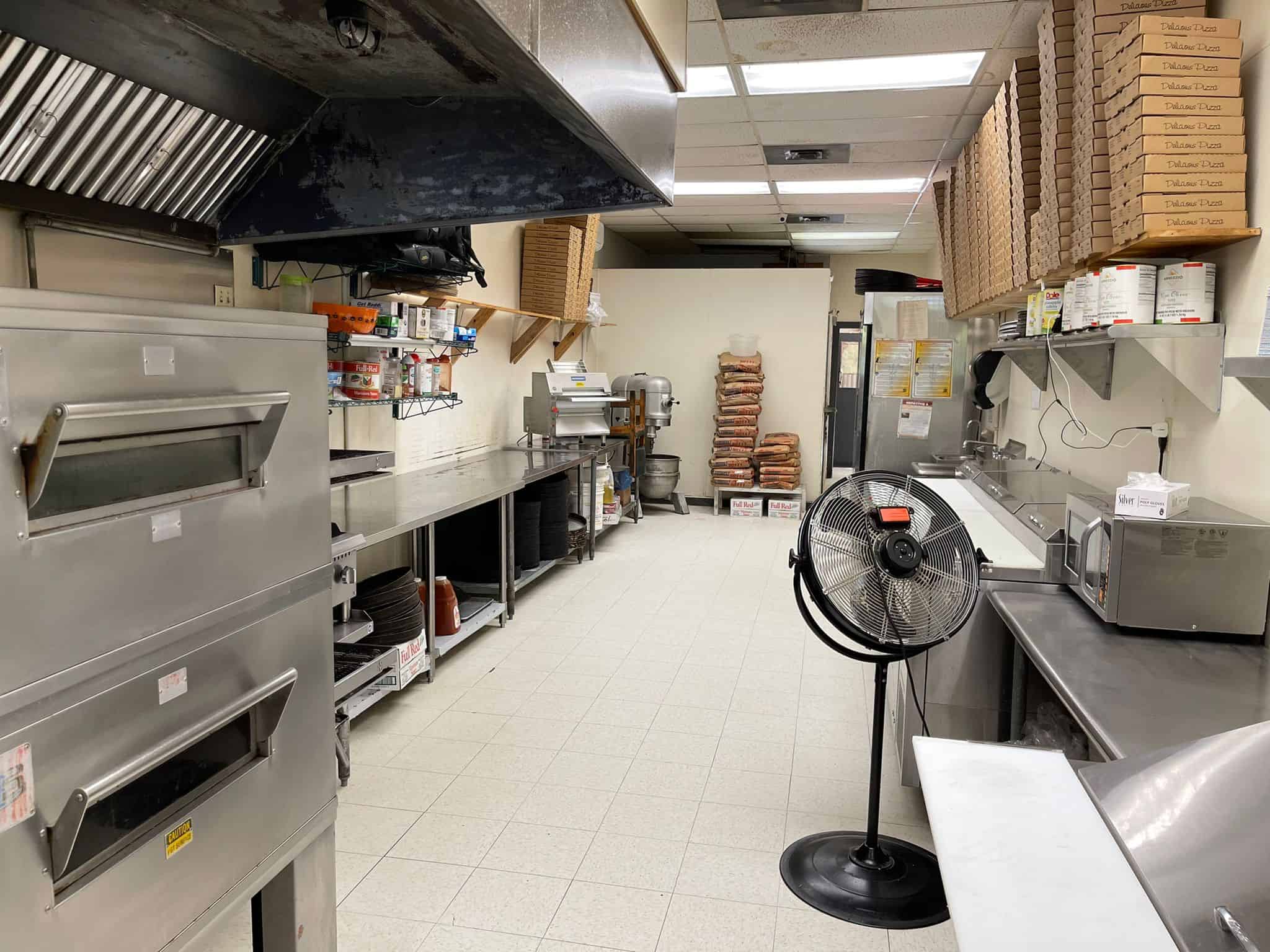 Steve Josovitz of The Shumacher Group Sells Pizza King an Ellijay GA