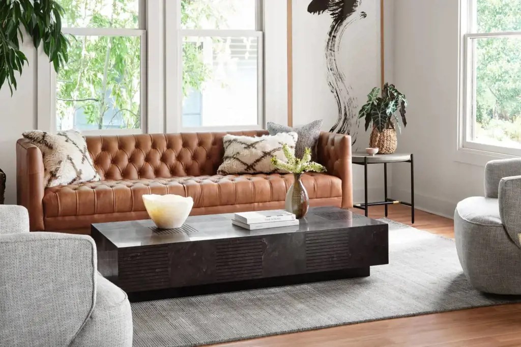 Creating A Cozy And Affordable Temporary Living Room Couch ShunShelter