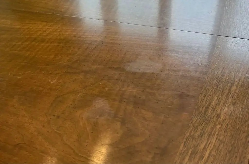 5 Effective Methods To Remove Cloudiness From A Dining Room Table