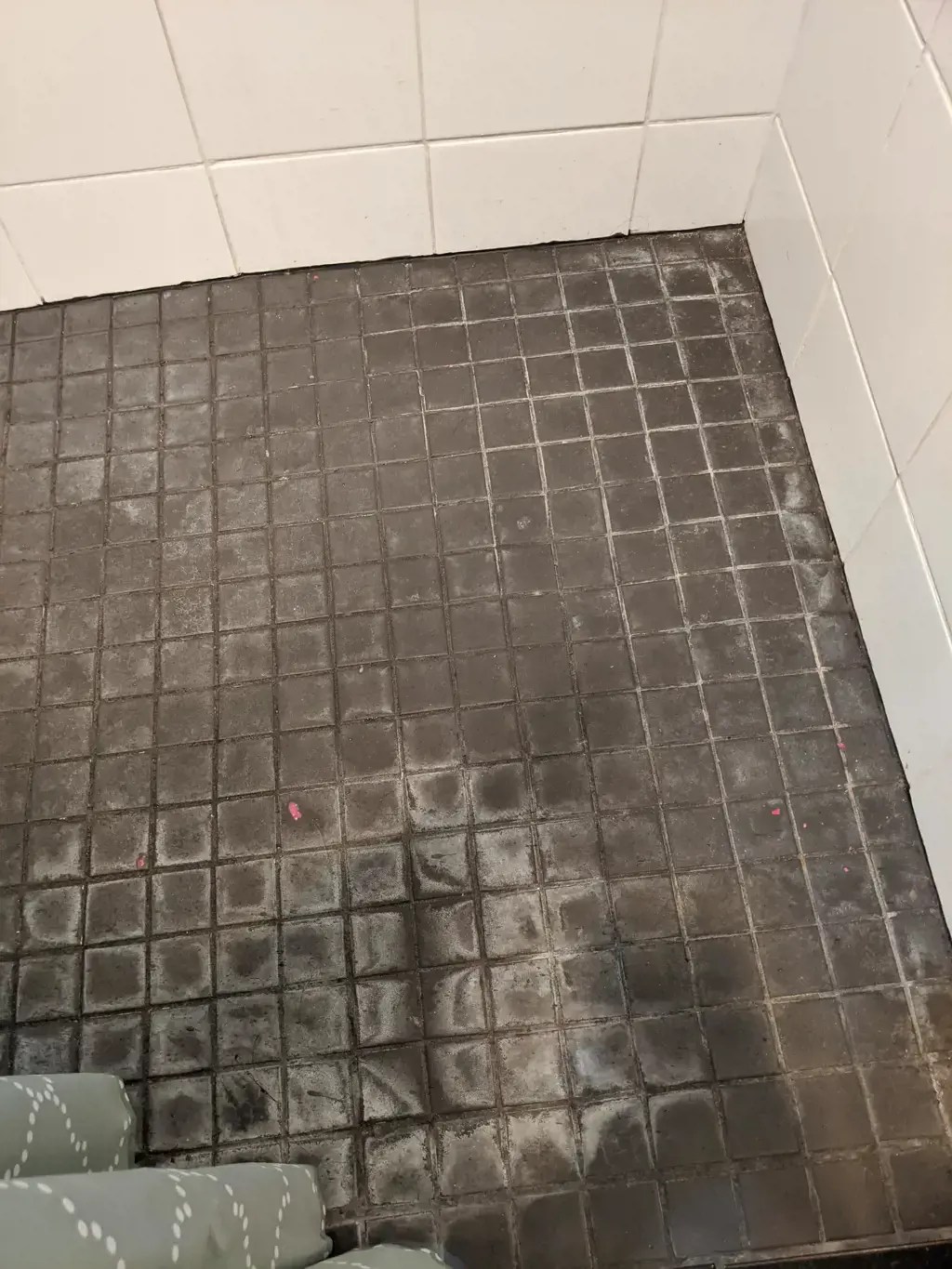 Effective Ways To Remove Calcium Deposits From Bathroom Tiles ShunShelter