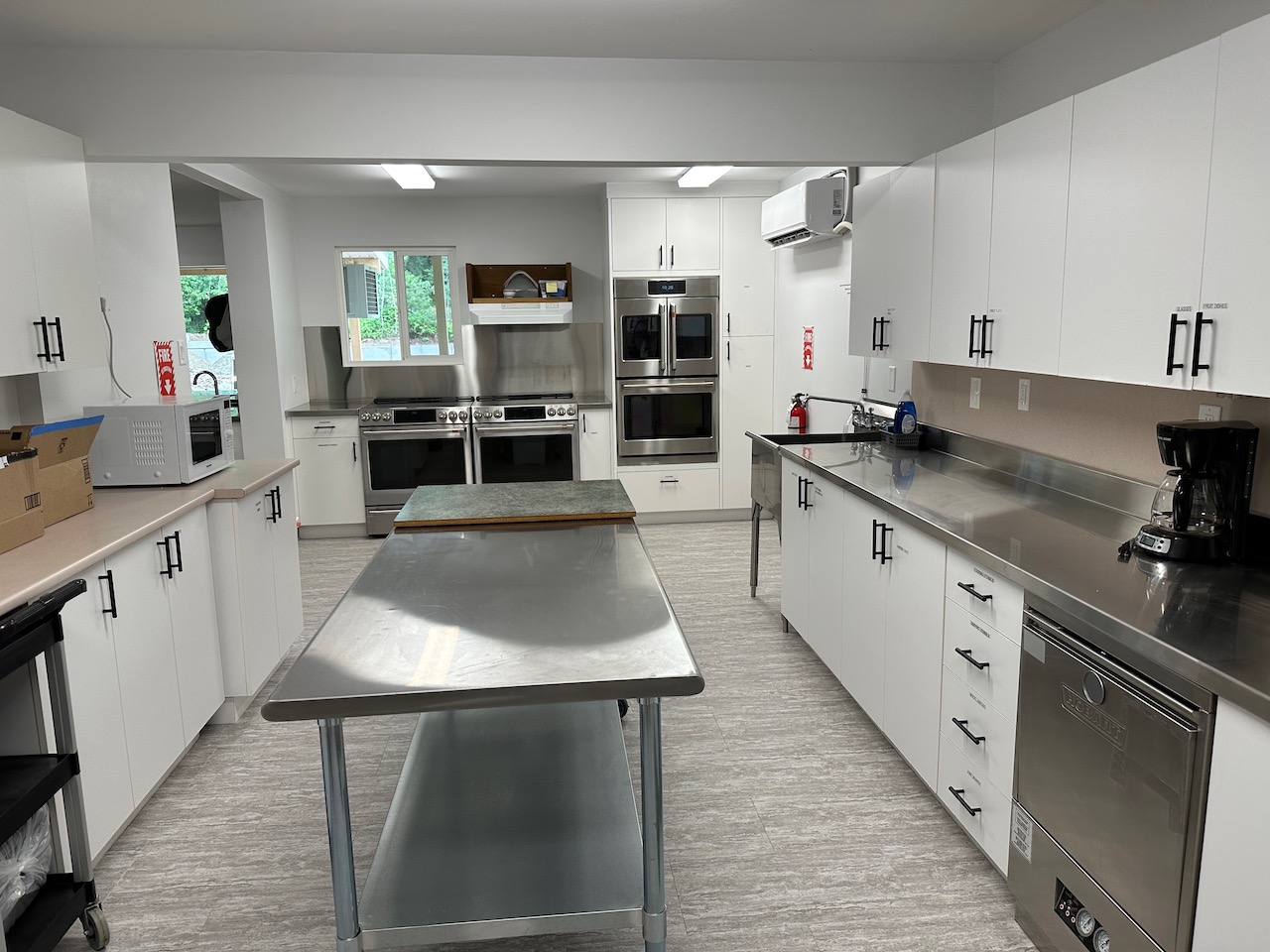 The charming lakeside community of Eagle Bay Shuswap Passion