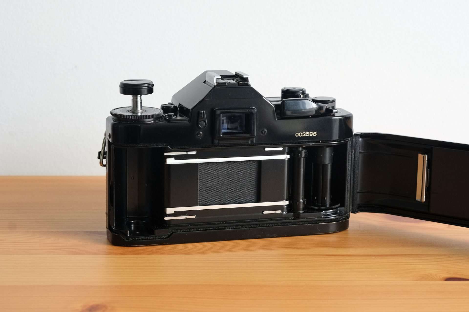 Canon A1 Film Camera & 50mm f/1.4 New FD Lens Buy Online at Shutteroo