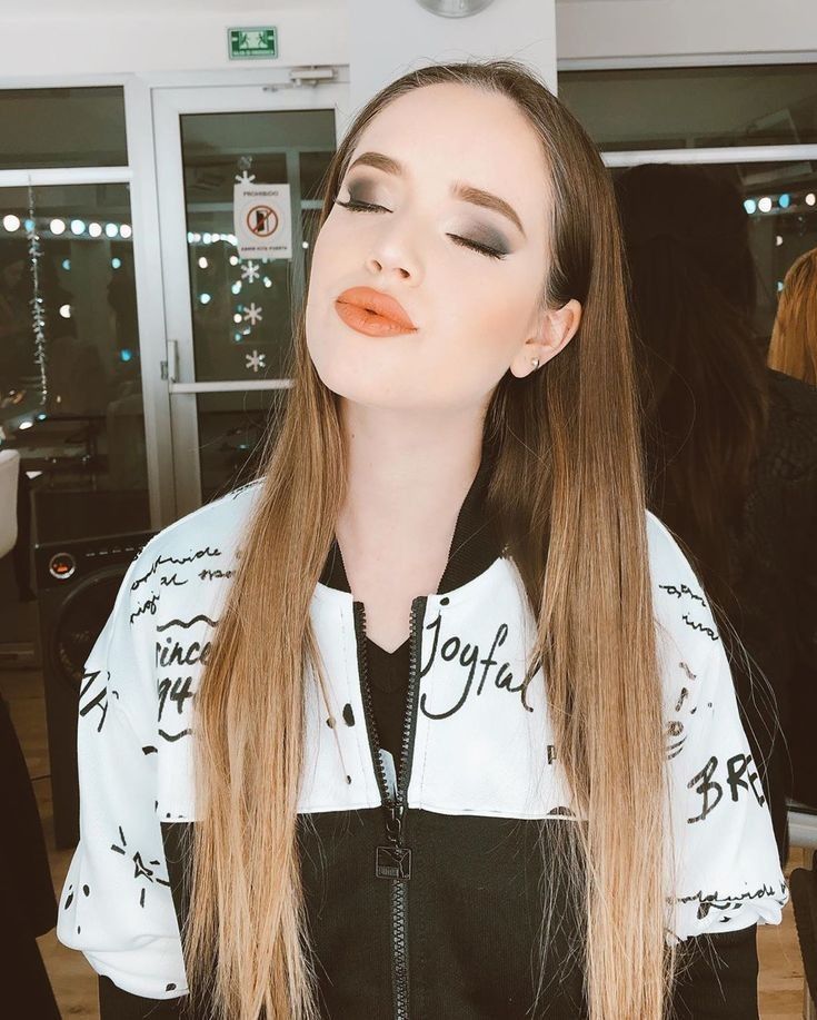 15 Best White Female Rappers Making Waves In HipHop Industry