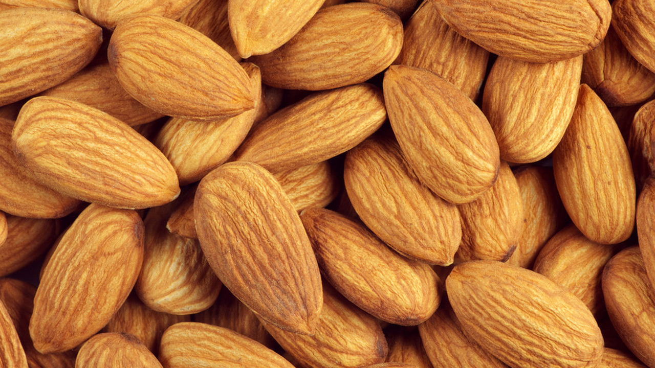 Make daily Breakfast Healthy with Almonds