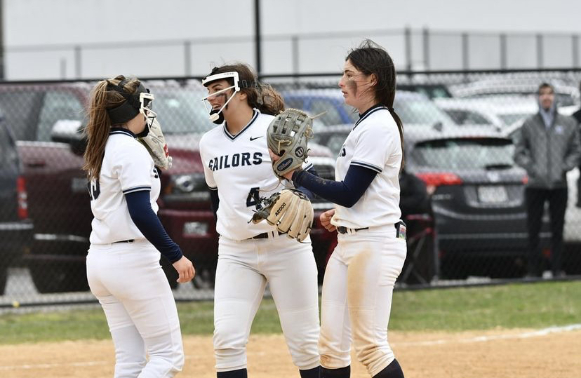 OHS Softball Continues to Battle