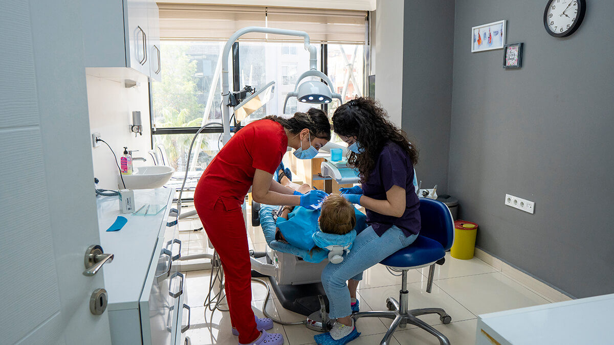 How is teeth cleaning done? Side Dental Centre