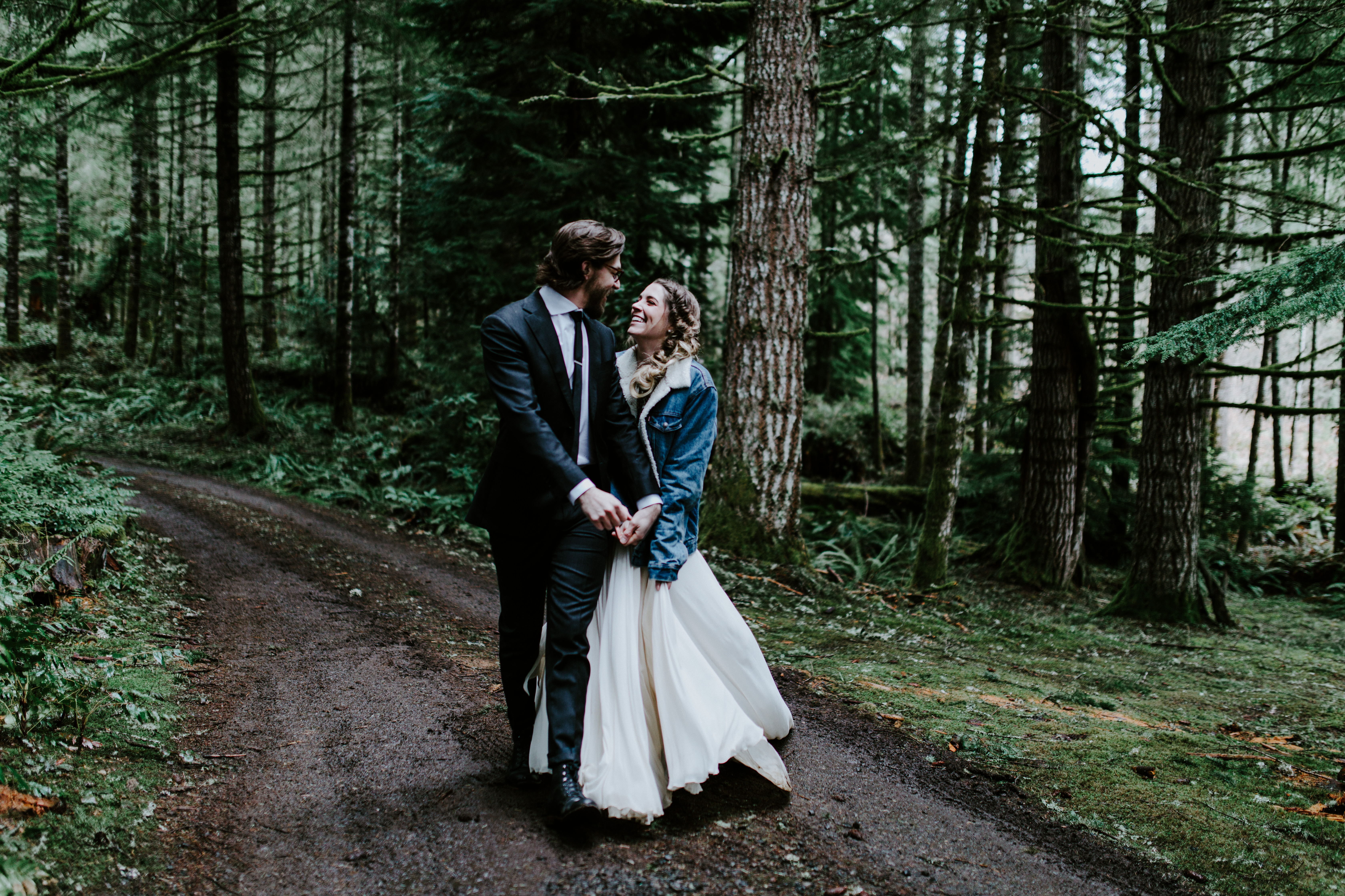 AirBnB Elopement Guide Sienna plus Josh