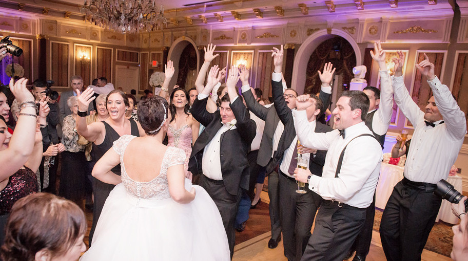 Why a DJ Can Make or Break Your Wedding Day Atlanta Wedding DJ Sifi