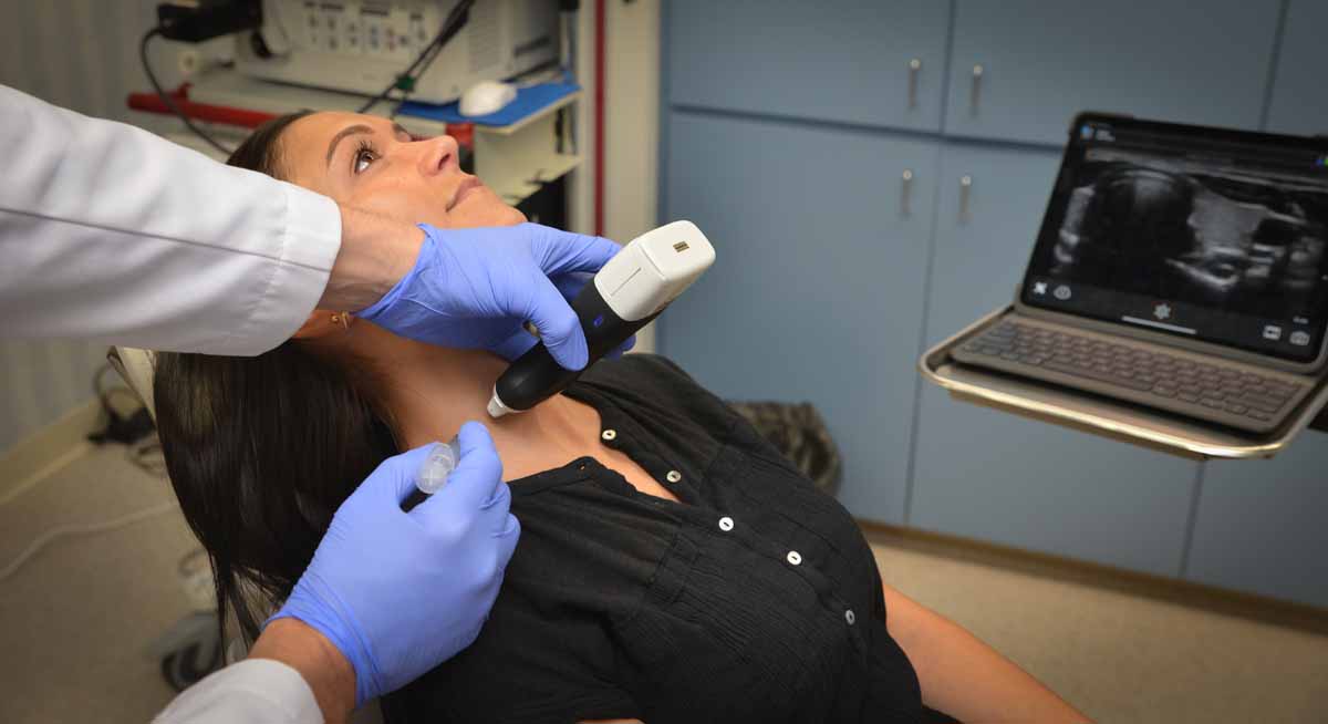 Biopsie par aspiration à l'aiguille fine guidée par échographie de la