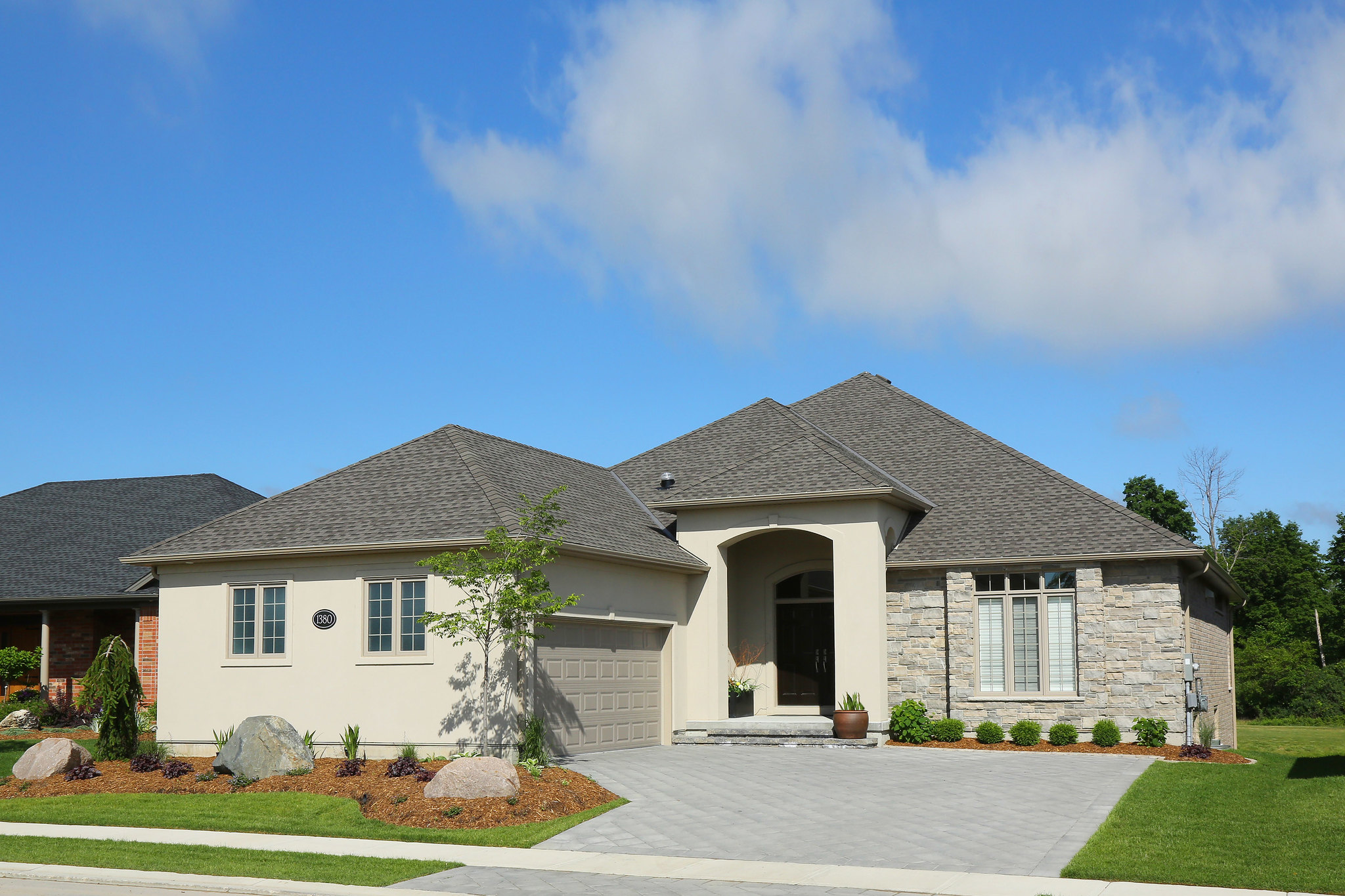 Building a Home in Ontario Choosing the Right Home Builder