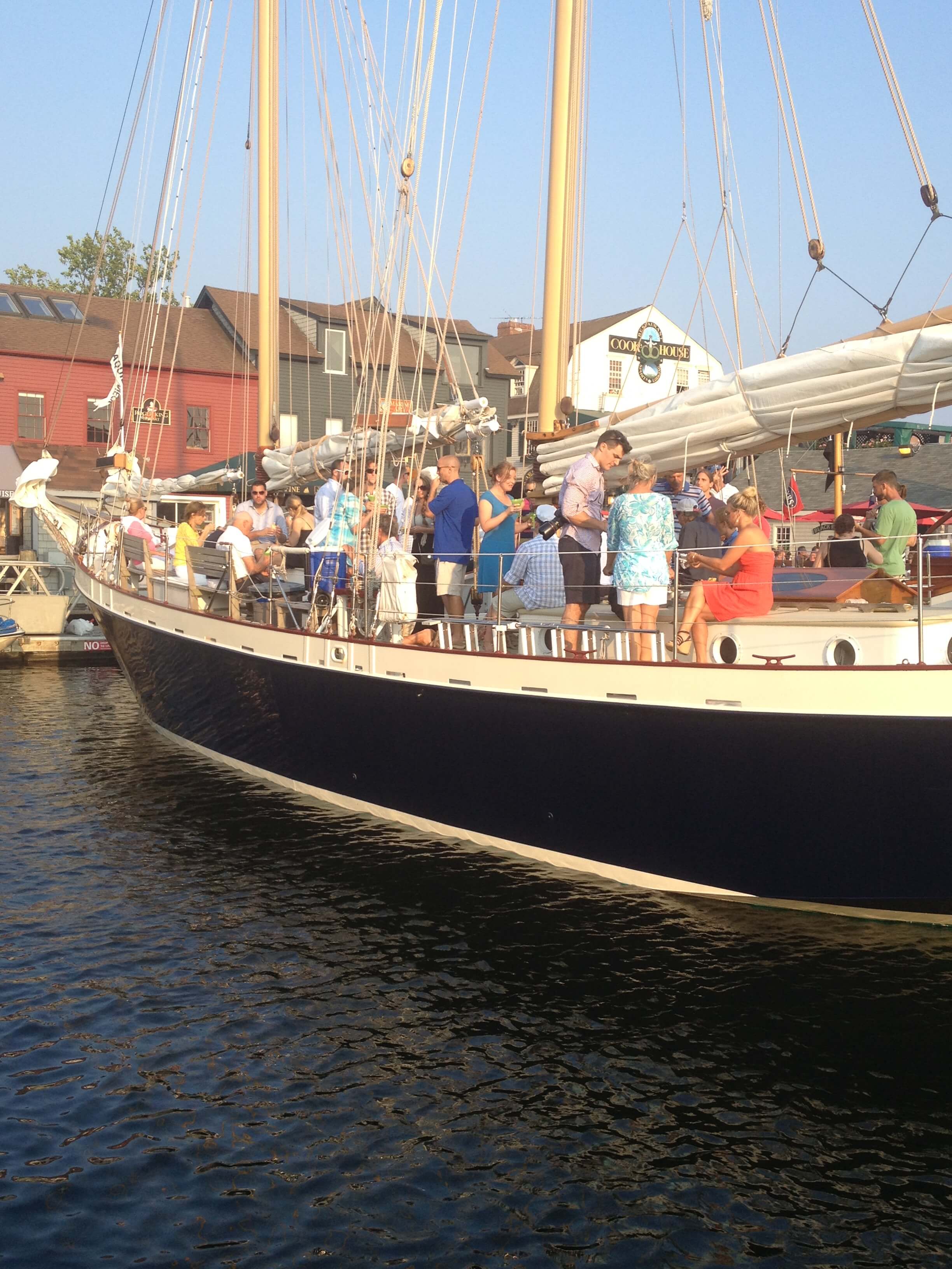 Schooner Aquidneck Sightsailing of Newport
