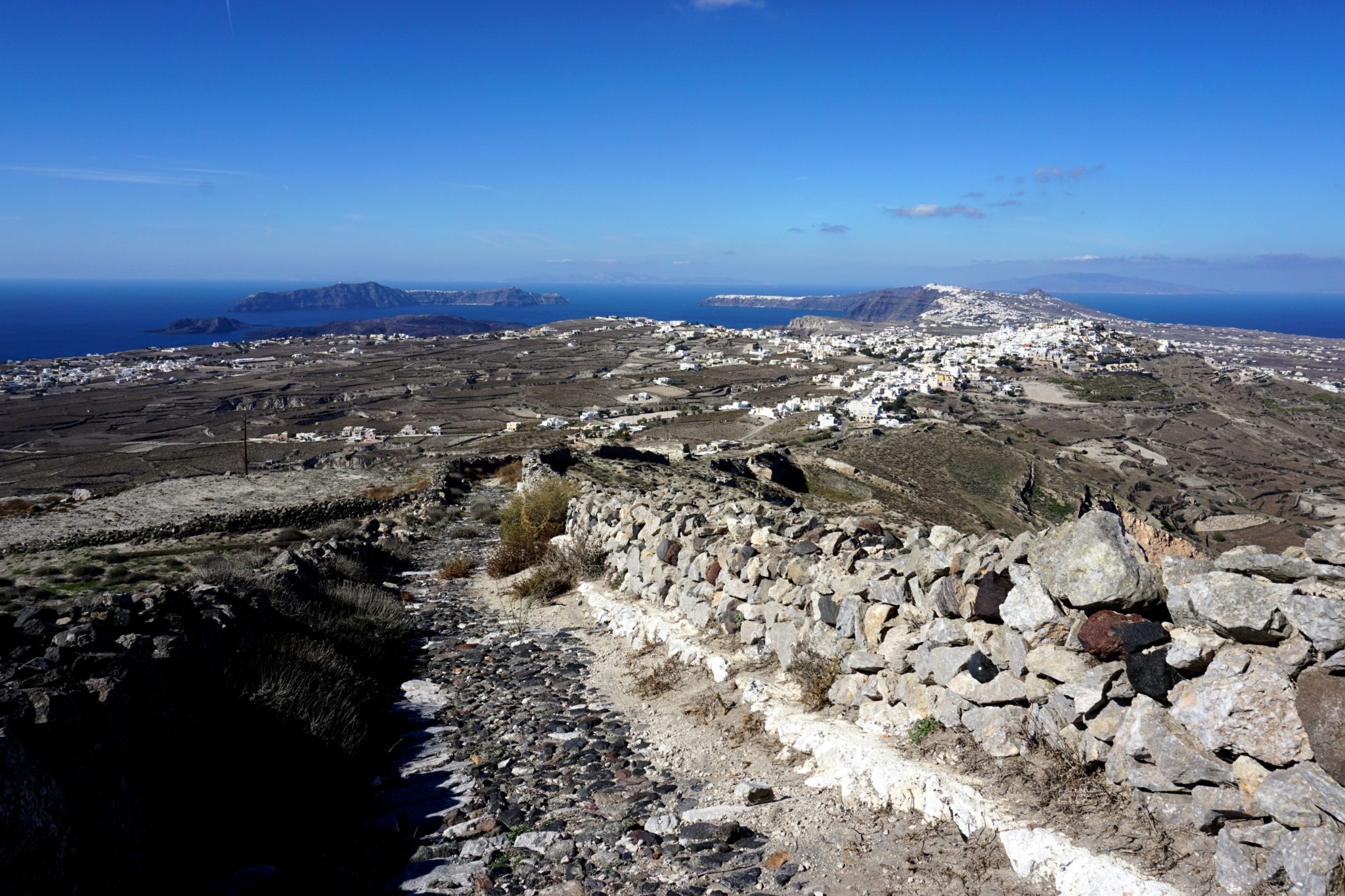 Hiking in Santorini 2 alternative routes to the FiraOia hike