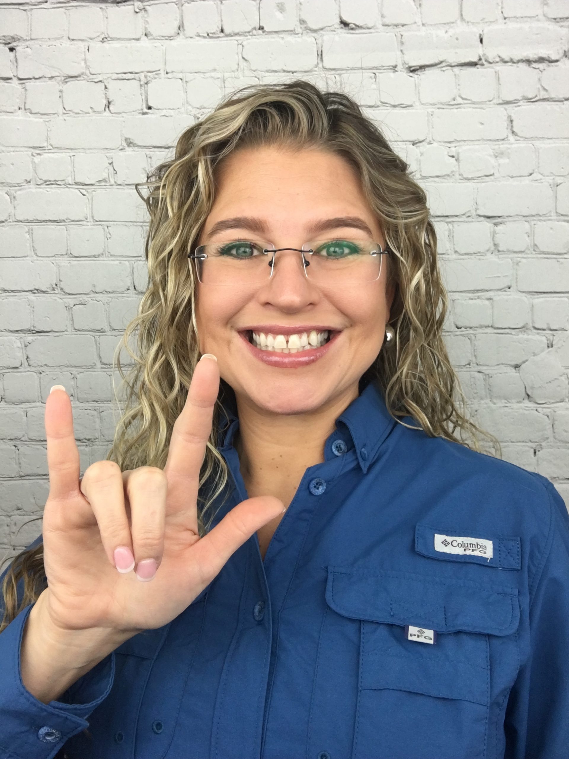 Meet the Founder & Instructor of Sign Tribe Academy! Sign Tribe