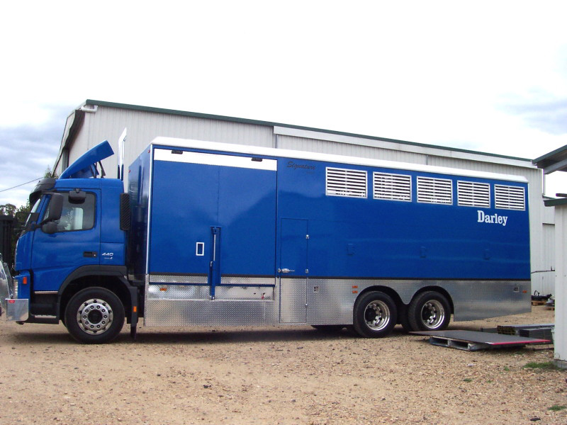 Premium Custom Built Horse Floats Signature Custom Floats