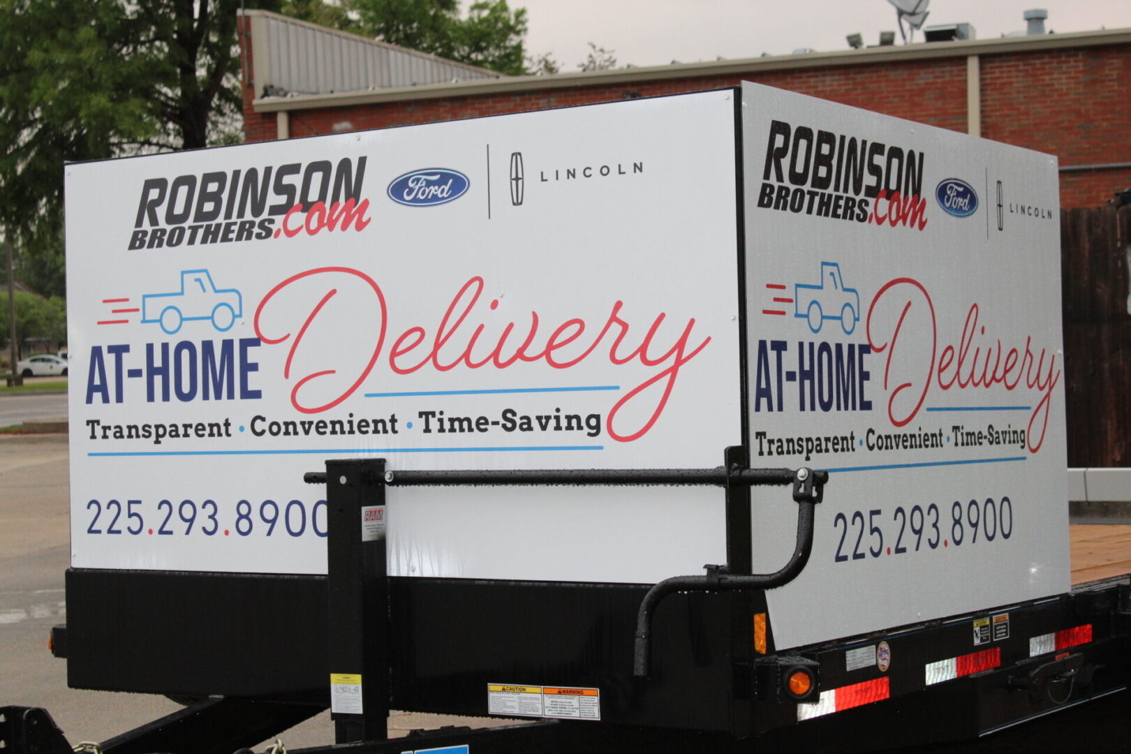 Vehicles Wraps Baton Rouge Signs in a Day