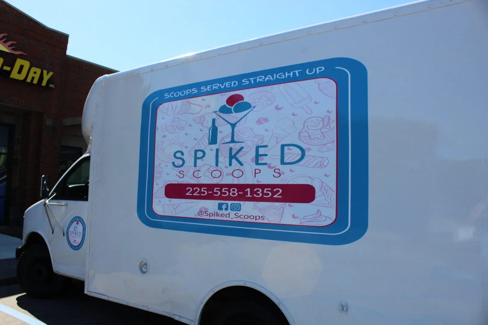 Vehicles Wraps Baton Rouge Signs in a Day